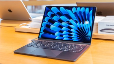 Apple'ın 4 Mart Etkinliği: Yeni MacBook Pro ve Uygun Fiyatlı Model Detayları
