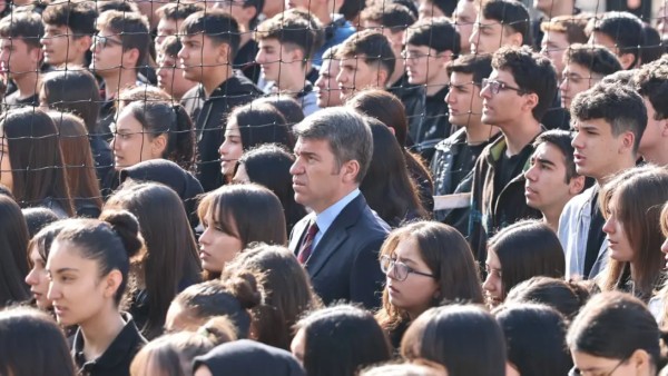 Amasya Valisi Bakan ve Müdür Katipoğlu, Şanlıurfa ve K.Maraş kayıplarını andı.
