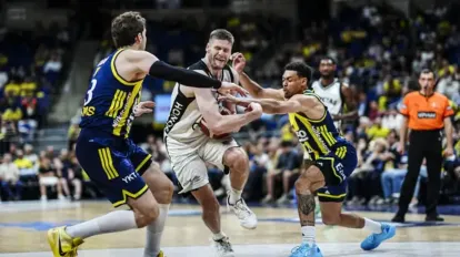 Beşiktaş GAİN Derbide Fenerbahçe Beko'yu Mağlup Etti: 85-72
