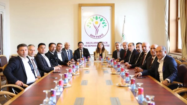 Kars İş Dünyası ve Milletvekilleri Arasında Önemli Görüşme Gerçekleşti