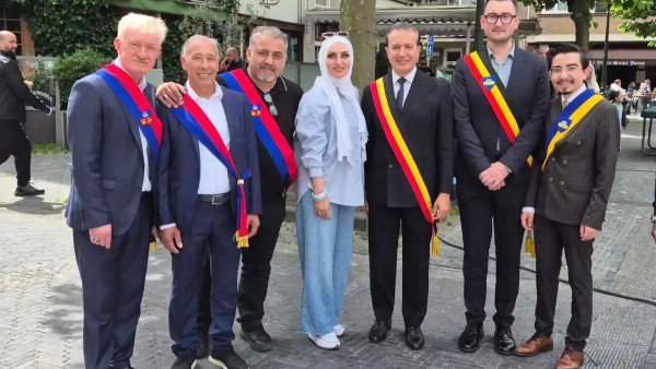 Brüksel'de Chaussée de Louvain Braderisi Eğlencesi