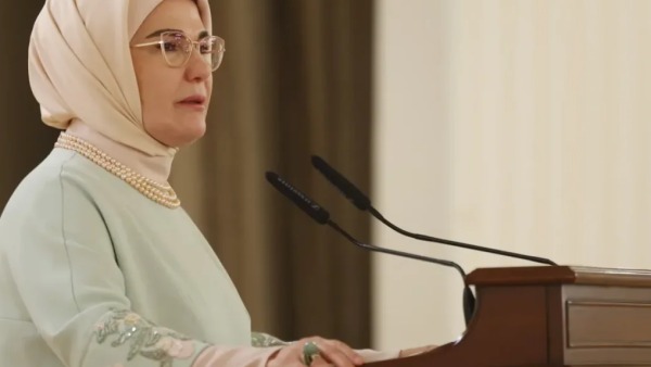 Emine Erdoğan, Şule Yüksel Şenler Atölyeleri mezuniyetinden görüntüleri paylaştı