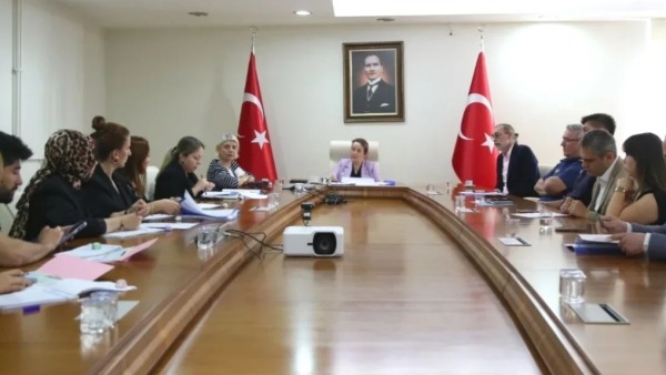 Etimesgut'ta sahipsiz hayvanlar için kayıt, aşılama ve kısırlaştırma çalışmaları sürüyor