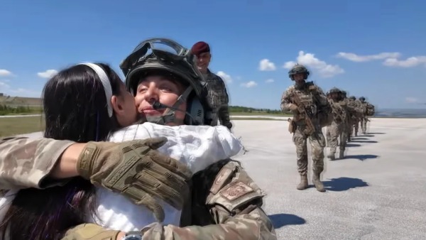 Milli Savunma Bakanlığı'ndan Babalar Günü için özel video: Askerlerin aile anları