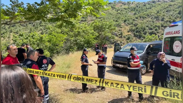 Isparta Eğirdir’de otomobilde ölü bulunan 2 genç için otopsi yapıldı