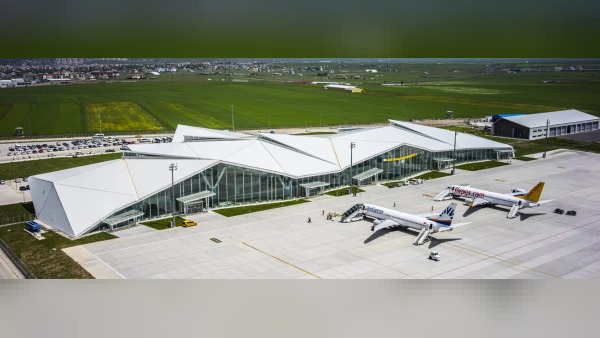 Kars Harakani Havalimanı Mayıs'ta 50 bin 742 yolcuya hizmet verdi