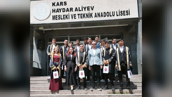 Kars'ta İlk Veteriner Sağlık Teknisyenleri Mezun Oldu, Ercan Ödül Törene Katıldı