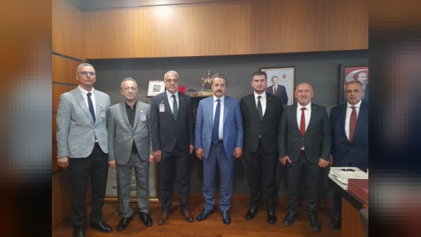 Artvin'de Kemalpaşa Spor Salonu ve Ticaret Borsası Hizmet Binası Yatırımları Hız Kazanıyor