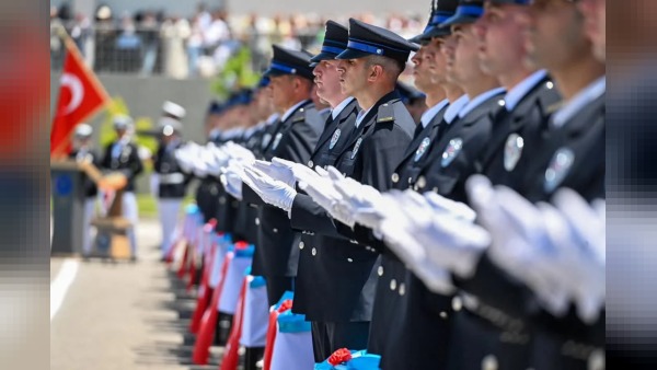 Erzurum POMEM 32. Döneminde 703 Polis Adayı Türk Polis Teşkilatı’na Katıldı