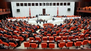 Hukukta duruşma arası sürede 3 ay sınırı ve 486 bin liralık idari dava düzenlemesi