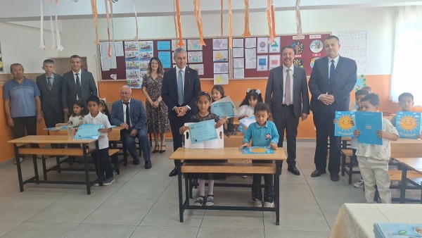Beypazarı'nda 10 bin 250 öğrenci karne alıp yaz tatiline başladı