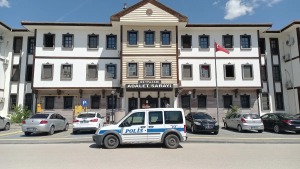 Beypazarı’nda görev yapan hakim ve savcılar yeni adreslerine atandı