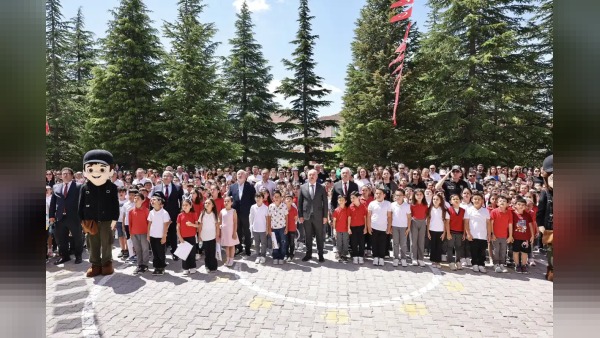 Çorum'da 83 bin 402 öğrenci 2025-2026 eğitim yılını tamamlayıp yaz tatiline başladı