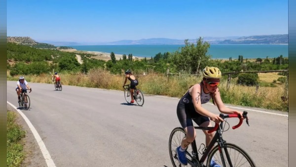 Burdur Karakent'te 75 sporcunun katılımıyla Bölgesel Triatlon Ligi 2. Etap Duatlon Yarışması yapıldı