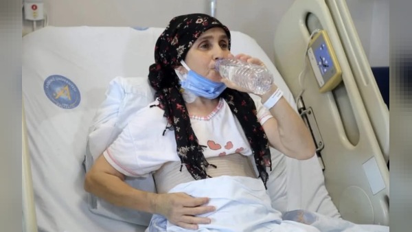 Böbrek Nakliyle 30 Yıl Sonra İdrarına Kavuşan Esin Avcı’nın Mutluluğu