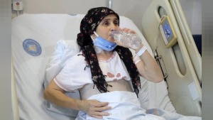 Böbrek Nakliyle 30 Yıl Sonra İdrarına Kavuşan Esin Avcı’nın Mutluluğu