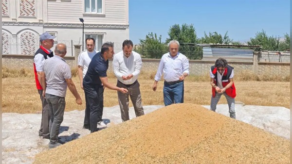 Batman’da hububat hasadında anız yangınlarına karşı teknik denetimler ve bilgilendirme sürüyor