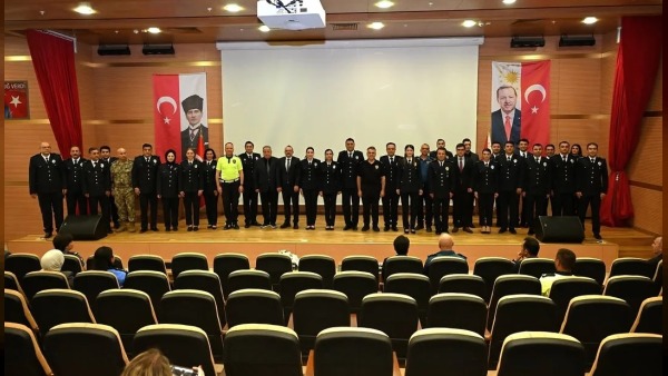 Elazığ’da 2026 Yılı Rütbe Terfi Töreninde Emniyet Personeli Üst Rütbeye Yükseldi