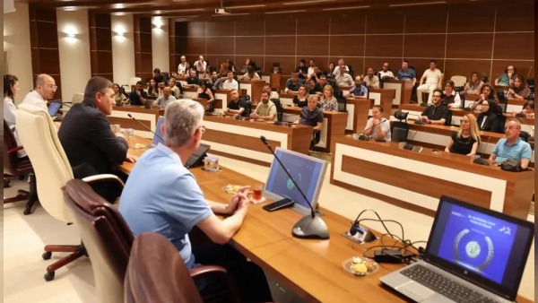 MAKÜ, Q1 ve Q2 dergilerinde yayın yapan akademisyenlerine teşekkür belgeleri verdi