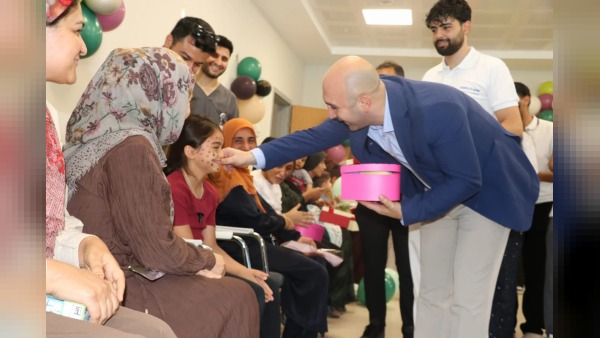 Ceylanpınar’da çocuk hastalara oyuncak hediyesi ve moral desteği sağlandı