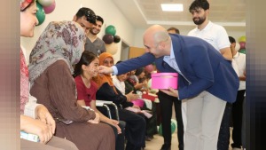 Ceylanpınar’da çocuk hastalara oyuncak hediyesi ve moral desteği sağlandı