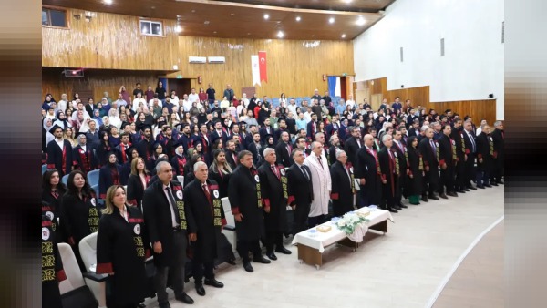 Fırat Üniversitesi 2025-2026 döneminde dereceye giren öğrencilere ödül verdi