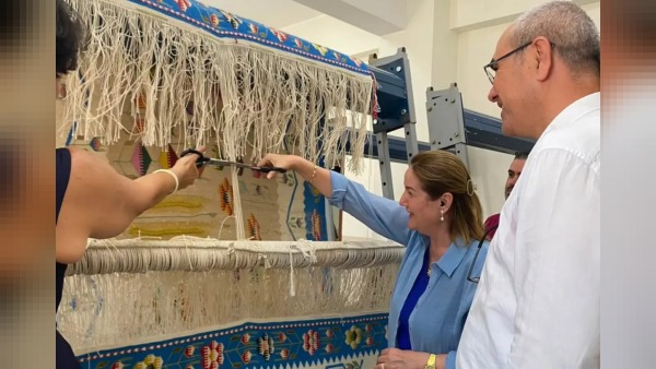 Kaymakam Özlem Bozkurt Gevrek Halk Eğitim Merkezi'nde Kilim Dokuma Atölyesini Ziyaret Etti