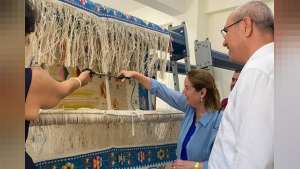 Kaymakam Özlem Bozkurt Gevrek Halk Eğitim Merkezi'nde Kilim Dokuma Atölyesini Ziyaret Etti