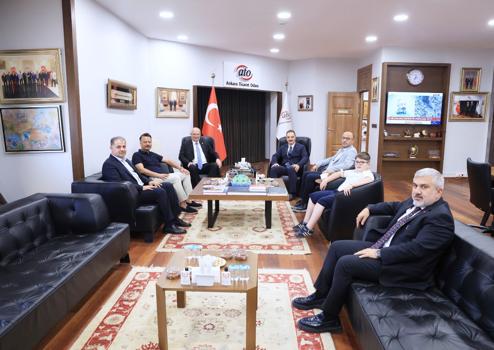 TİMBİR Başkanı Basa’dan ATO Başkanı Baran’a Genel Kurul desteği için teşekkür plaketi 2