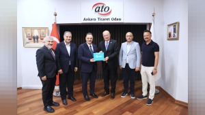 TİMBİR Başkanı Basa’dan ATO Başkanı Baran’a Genel Kurul desteği için teşekkür plaketi
