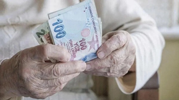 AK Parti, en düşük emekli aylığını 23 bin 552 liraya çıkaracak teklif sundu