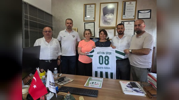 Artvinspor heyeti Bursa’da sponsor görüşmeleri yapıyor: Özkül tesis ihtiyacını anlattı