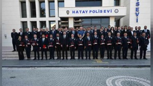 Hatay Polisevi’nde terfi töreninde yeni rütbeler takdim edildi