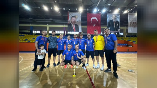 Kırıkkale voleybol turnuvasında şampiyon Keskin T oldu (3-0)