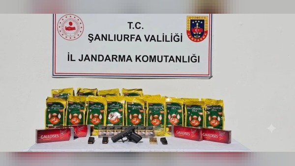 Şanlıurfa’da operasyonda ruhsatsız tabanca ve 54 paket kaçak sigara ele geçirildi