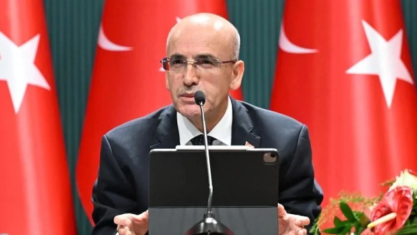 Şimşek: İkinci çeyrekte ihracat yıllık yüzde 10,2 artışla 277,9 milyar dolar oldu