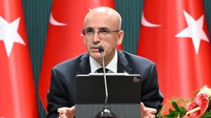 Şimşek: İkinci çeyrekte ihracat yıllık yüzde 10,2 artışla 277,9 milyar dolar oldu