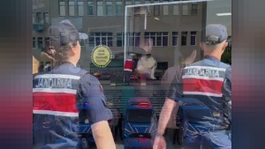 Ardahan merkezli yasa dışı bahis ve dolandırıcılık operasyonunda 73 şüpheli yakalandı