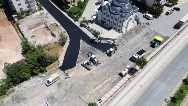 Battalgazi’de Fırat Mahallesi’nde asfalt frezeyle söküldü, yeniden serim yapılıyor