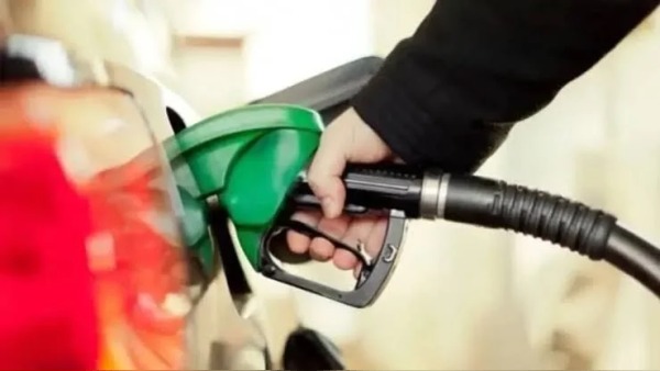 Motorine gece yarısı zam beklentisi: 70 TL sınırına yaklaşma ihtimali