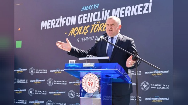 Osman Aşkın Bak, Amasya’da 500 seyirci kapasiteli Mahmut Demir Salonu’nu açtı