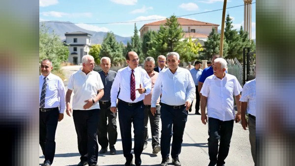 Kuyulu’da kilit taşı ve kaldırım çalışmaları incelendi, yeni park ziyaret edildi