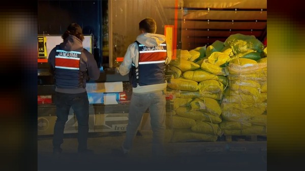 Van'da 333 kilo skunk yakalandı: 2 şüpheli operasyonla gözaltına alındı