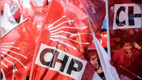 Antalya’da meclis öncesi CHP grup toplantısı tartışması: giriş kapatıldı