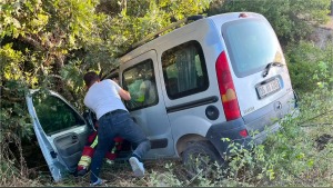 Balıkesir’de trafik kazasında sürücü araçta sıkıştı, itfaiye müdahalesi yapıldı