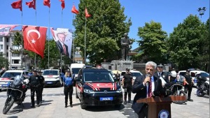 Düzce’de 24 polis aracı Anıtpark’ta törenle İl Emniyet’e kazandırıldı