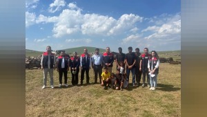 Kars’ta yaylalarda veterinerlik hizmeti yerinde incelendi: üreticilerin talepleri dinlendi